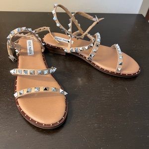 Steven Madden Travel sandal in tan, size 8